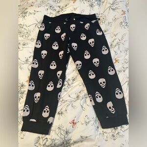 Black Capri Jogger with Skull Pattern